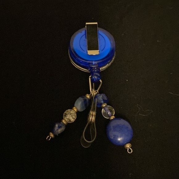 Hand crafted UK retractable badge holder - Picture 5 of 6